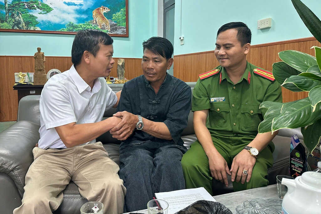Người đàn ông mang theo tài sản hơn 1,2 tỷ đồng, đi lạc 550km vào rừng