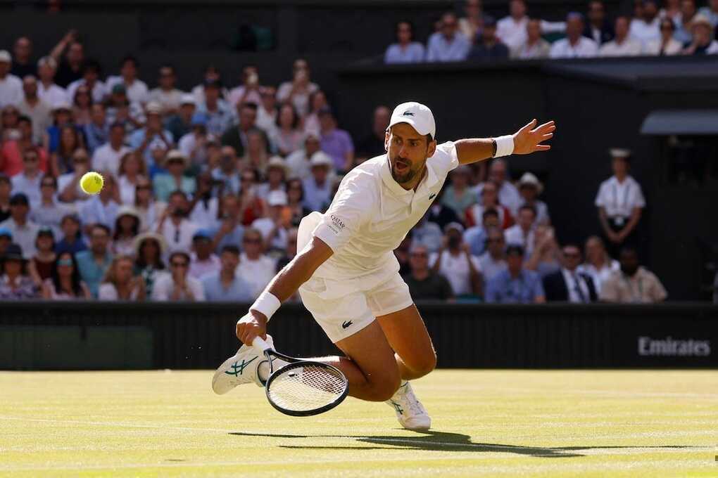 Djokovic cân bằng kỷ lục của Federer ở Wimbledon